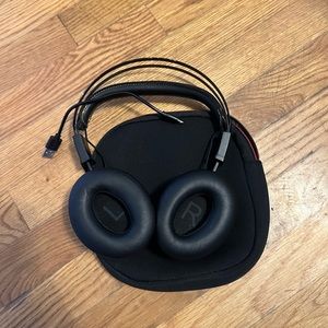 TaoTronics BH17 Wireless Over Ear Headset Bluetooth Headphones w/ Microphone